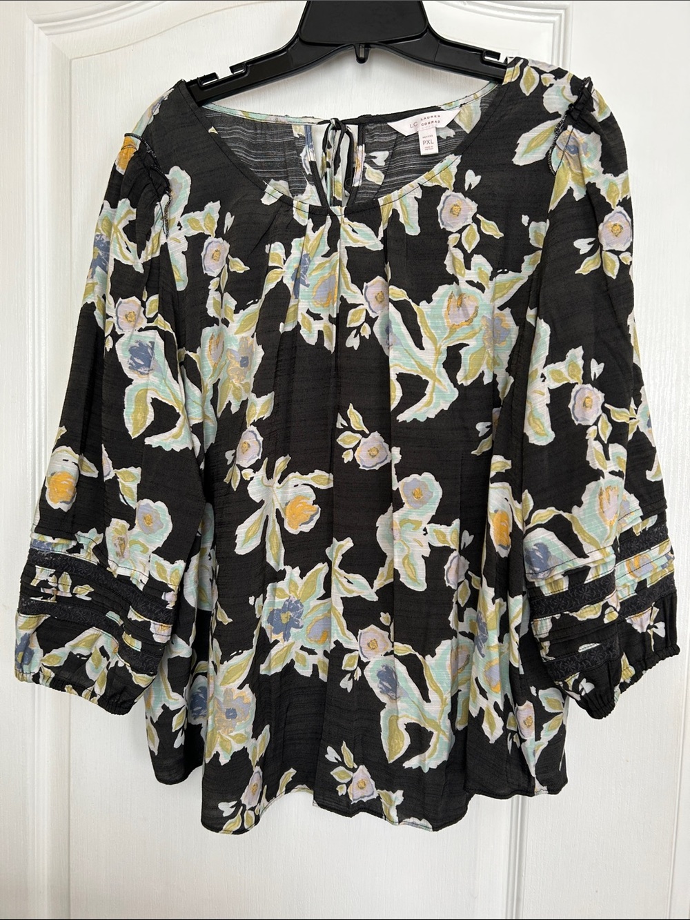 LC Lauren Conrad Black Floral Puff-Sleeve Peasant Top, Size‎ PXL, 24 PTP